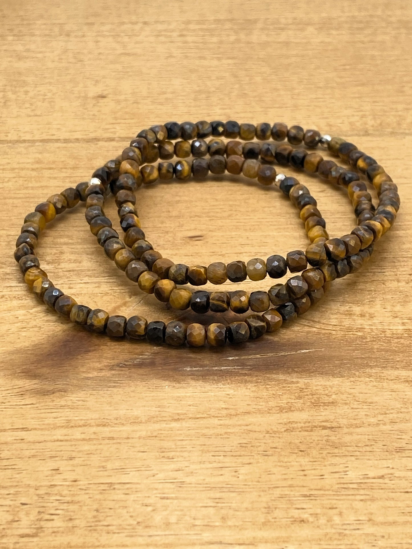 Tiger eye bracelet faceted cubes 4x4mm