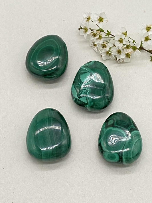 Malachite teardrop stone drilled small