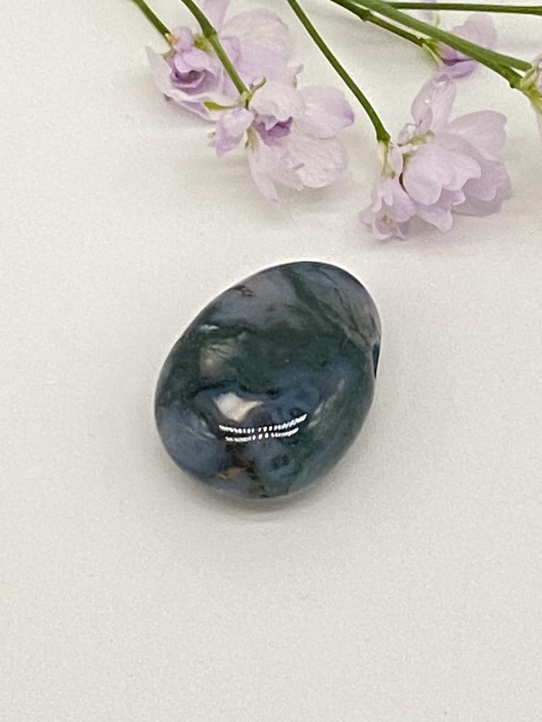 Moss agate teardrop stone drilled