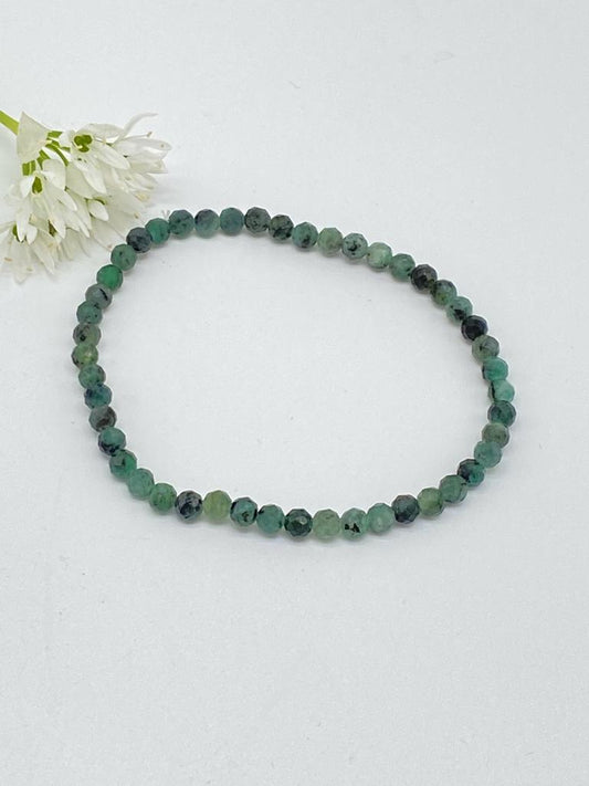 Emerald bracelet 4mm balls faceted