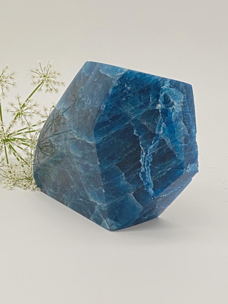 Apatite crystal polished