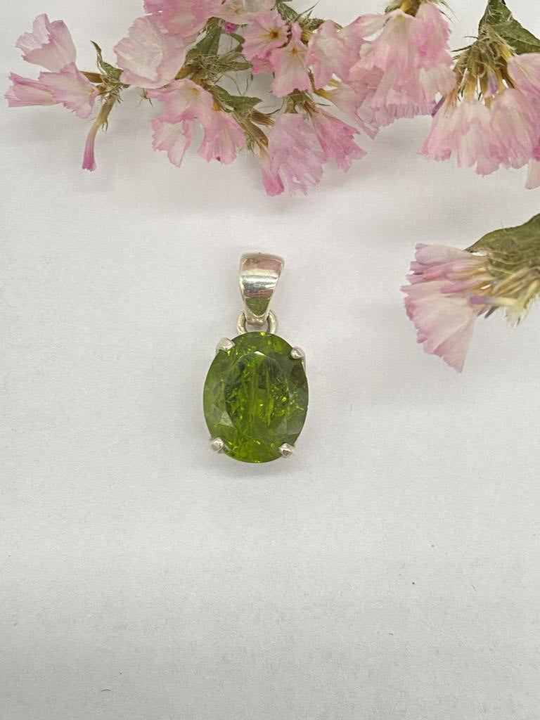 Peridot pendant 925 silver